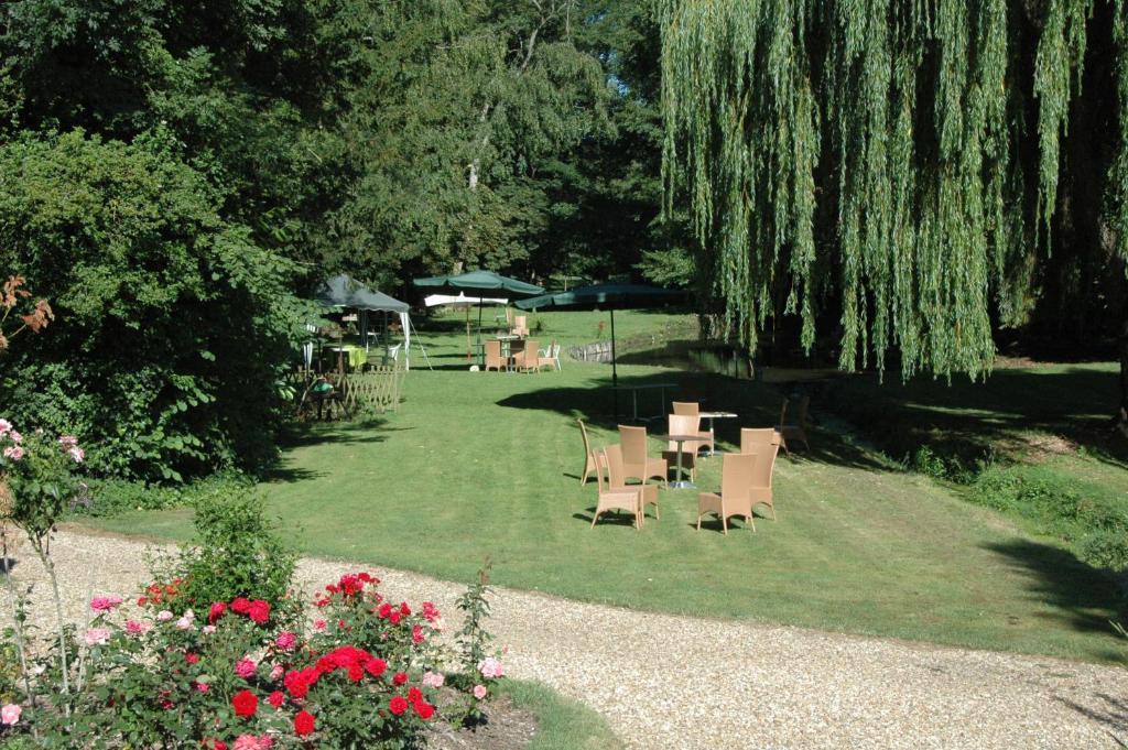 Auberge La Pomme De Pin Hotel Senonches Kültér fotó