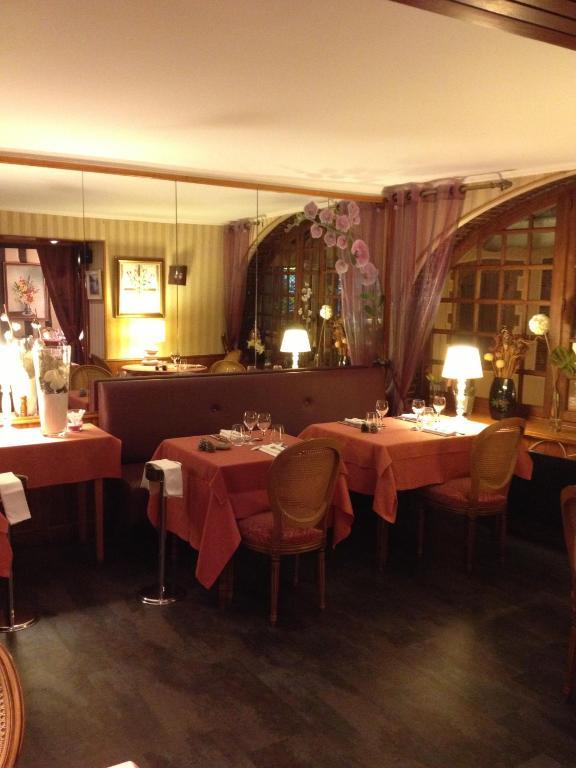 Auberge La Pomme De Pin Hotel Senonches Kültér fotó