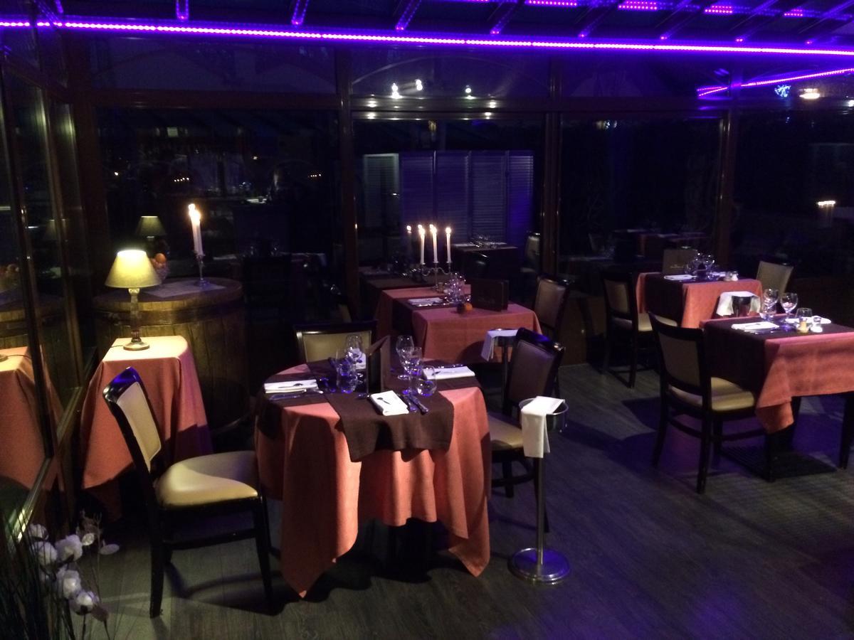 Auberge La Pomme De Pin Hotel Senonches Kültér fotó